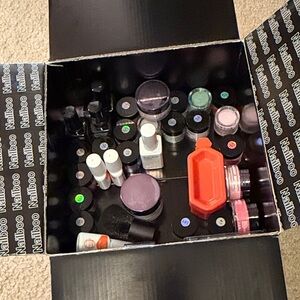 Nailboo Nail Kit with Assorted Colors